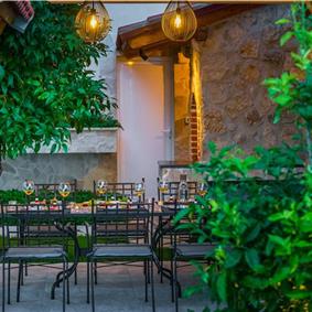 3 bedroom villa with infinity pool in Mlini, sleeps 6